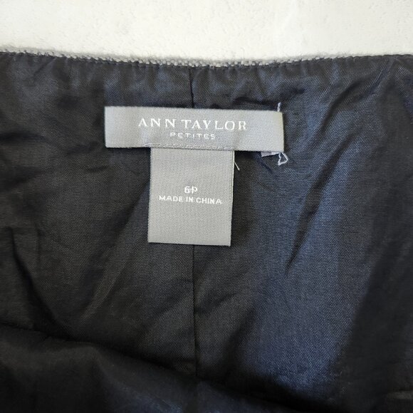 ANN TAYLOR | Wool Skirt - Picture 4 of 9
